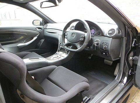 Mercedes-Benz CLK AMG Black Series 8