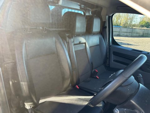 Toyota Proace L0 ICON 10