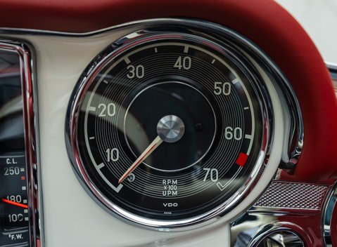 Mercedes-Benz 280 SL W113 Pagoda 28