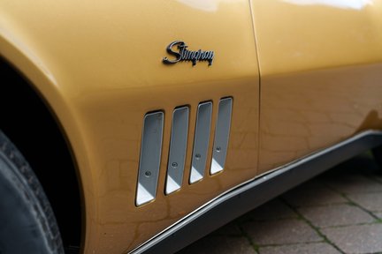 Chevrolet Corvette Stingray 427 Coupé 11