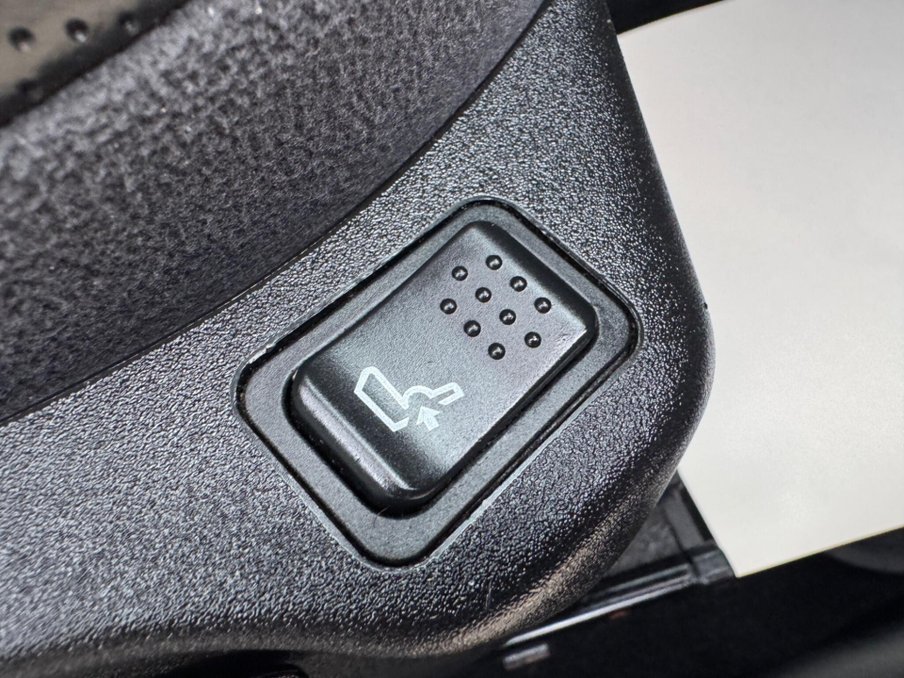 2016 Jeep Renegade — image 35