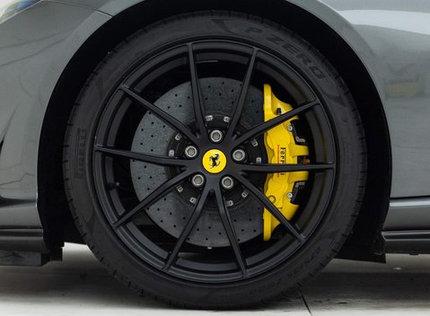 Ferrari 812 Superfast 18