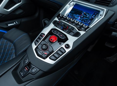 Lamborghini Aventador S LP 740-4 ROADSTER 22
