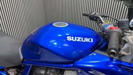Suzuki Bandit 600 GSF 2001 MK2 FAIRED PROJECT BIKE SPARES OR REPAIR 600CC A2 18