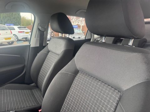 Volkswagen Polo 1.2 TSI BlueMotion Tech SE Euro 6 (s/s) 5dr 30