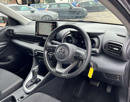 Toyota Yaris 1.5 Yaris Design HEV CVT 5dr 18
