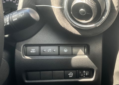 Nissan Juke DIG-T TEKNA PLUS 23