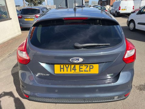 Ford Focus 1.0 Focus Titanium Navigator T 5dr 12