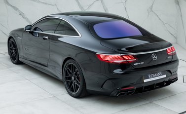 Mercedes-Benz AMG S63 Coupe Premium 12
