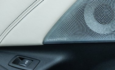 BMW Alpina B5 Touring 35