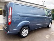 Ford Transit Custom 300 L2 170 ps Limited Panel Van - Power Invertor 2
