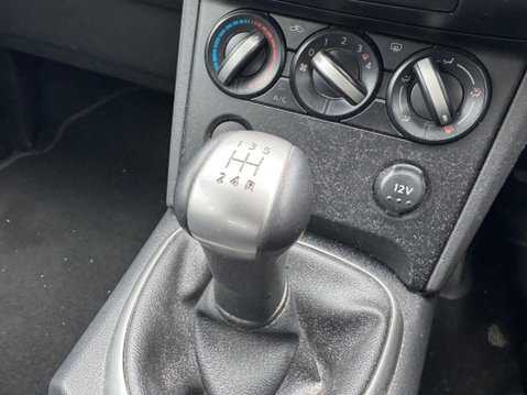 Nissan Qashqai 1.6 Visia 2WD 5dr 11