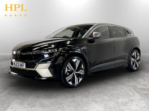 Renault Megane E-Tech 60kWh iconic Hatchback 5dr Electric Auto (optimum charge) (220 ps) 1 Owner 3