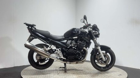 Suzuki Bandit 650 GSF 2006 9K GOOD LOOKING PROJECT BIKE / BARN FIND NAKED 650CC A2 1