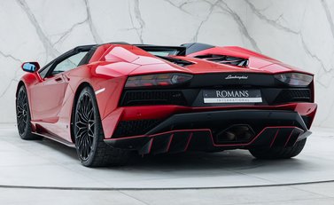 Lamborghini Aventador S LP 740-4 ROADSTER 13