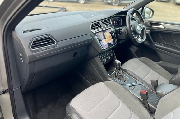 Volkswagen Tiguan SEL 1.5 TSI EVO DSG AUTOMATIC 34