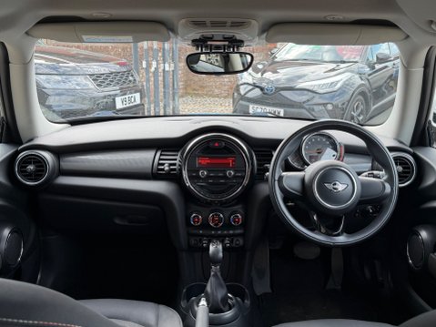 Mini Hatch COOPER 21