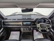 Land Rover Defender 2.0 Defender SE Auto 4WD 5dr 31