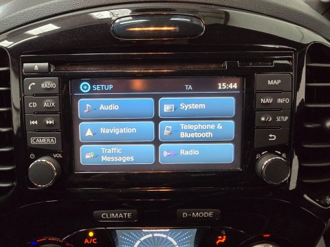 Nissan Juke 1.2 DIG-T N-Connecta Euro 6 (s/s) 5dr 28