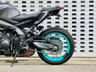 Yamaha MT-09 MT-09 (MTN890) 24 27