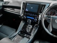 Toyota Alphard 2.5 MPV 2.5 SUV Automatic Petrol 39