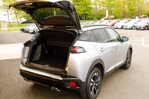 Peugeot 2008 PURETECH S/S ALLURE PREMIUM PLUS 36