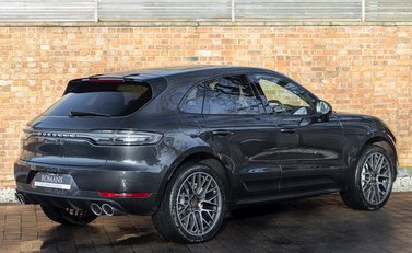 Porsche Macan Turbo 7