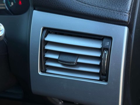 Jaguar XF 2.2d SE Saloon 4dr Diesel Auto Euro 5 (s/s) (190 ps) 59