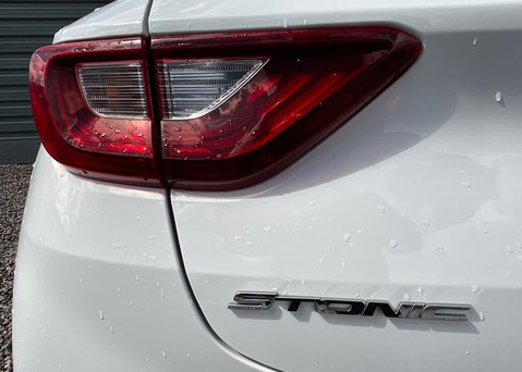 Kia Stonic '3' 1.0 T-GDi 14