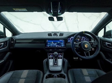 Porsche Cayenne Turbo GT 16