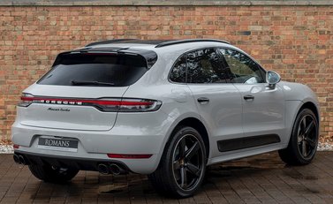 Porsche Macan Turbo 7