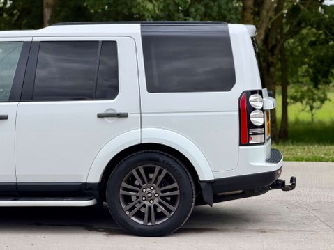Land Rover Discovery 3.0 Discovery Graphite SDV6 Auto 4WD 5dr 36