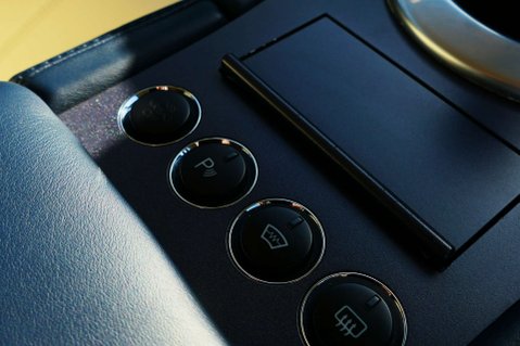 Aston Martin Vantage 4.3 Vantage V8 3dr 24