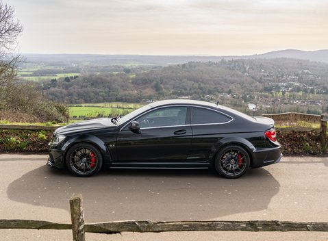 Mercedes-Benz C63 AMG BLACK SERIES 3