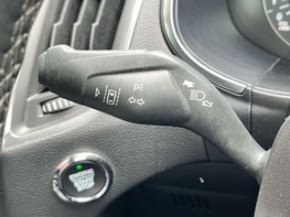 Ford S-Max 2.5 S-Max Titanium HEV CVT 5dr 56