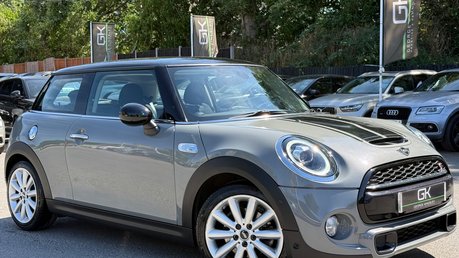 Mini Hatch COOPER S CLASSIC - CAT S - LOW MILEAGE - NAV & COMFORT PLUS PACKS -CAMERA 