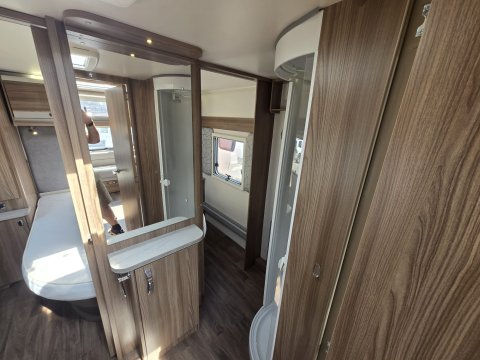 Swift Challenger X 850 16