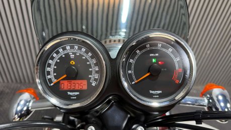 Triumph Bonneville 2012 ONLY 13K STUNNING EXAMPLE MOT WARRANTY 865CC 26