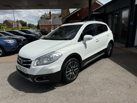 Suzuki SX4 S-Cross SZ-T 8