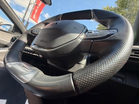 Peugeot 3008 BLUEHDI S/S GT LINE PREMIUM 19