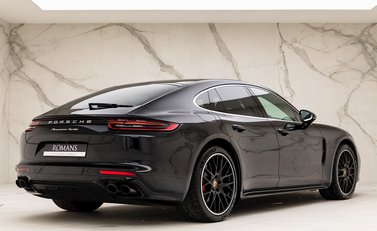 Porsche Panamera Turbo 7