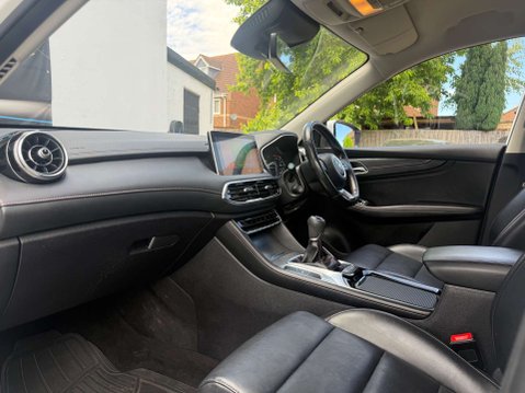 MG HS 1.5 T-GDI Excite SUV 5dr Petrol Manual Euro 6 (s/s) (162 ps) 52