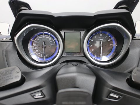 Yamaha Tmax XP 530 D-A TMAX DX 30