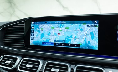 Mercedes-Benz GLS 600 22