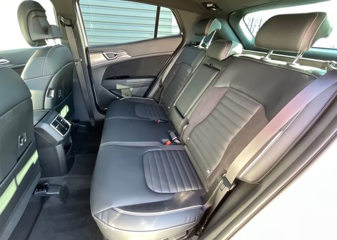 Kia Sportage 1.6 T-GDi GT-LINE S ISG HEV 16