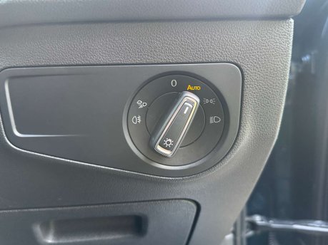 Volkswagen Tiguan 2.0 Tiguan R-Line TDI Semi-Auto 5dr 34