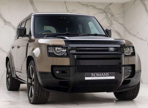 Land Rover Defender 110 X P400e 1