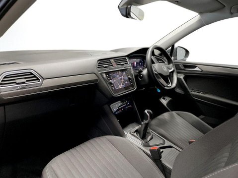 Volkswagen Tiguan Allspace 1.5 TSI Life SUV 5dr Petrol Manual Euro 6 (s/s) (150 ps) DAB Radio - Parkin 15