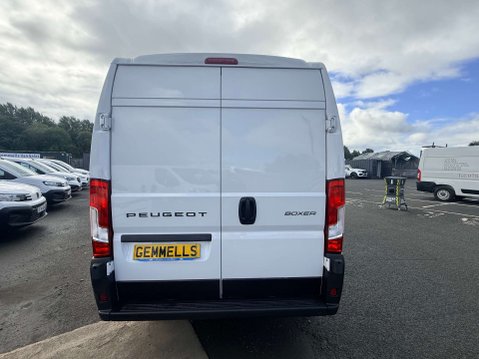 Peugeot Boxer 2.2 Boxer 35 Professional L3H2 5dr 8