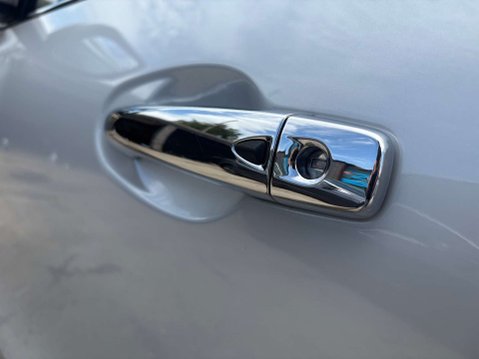 Renault Koleos 2.0 Blue dCi Iconic SUV 5dr Diesel X-Trn A7 4WD Euro 6 (s/s) (190 ps) 28